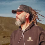 Polerón sin cierre negro - Chini embajador Wayka