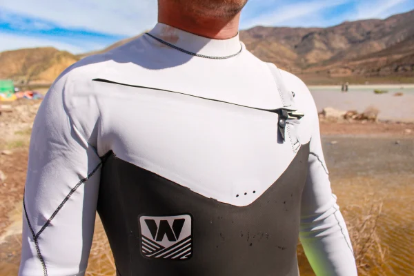 Traje Neopreno Wayka - Detalle frontal